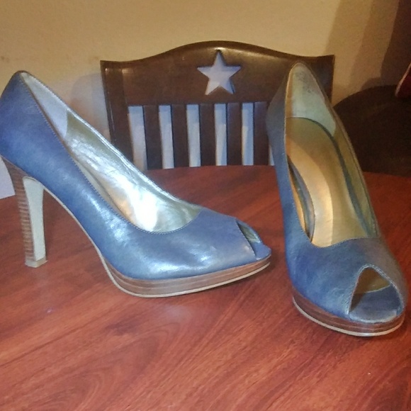 Nine West Heels - Picture 1 of 4